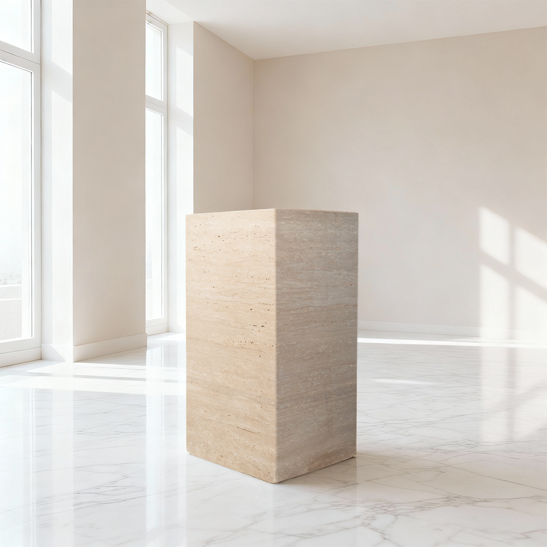 SCOGLIO Plinth Travertine medium